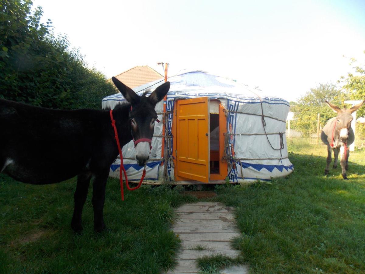 Yourte Mongole Huriel Exterior photo