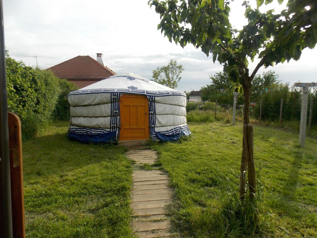 Yourte Mongole Huriel Exterior photo